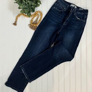 Risen High Ride Crop Straight Leg Jeans